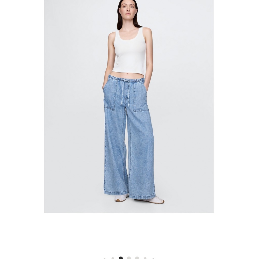 GAP (NWT) Mid Rise UltraSoft Easy Baggy Jeans, size Small in Medium Indigo